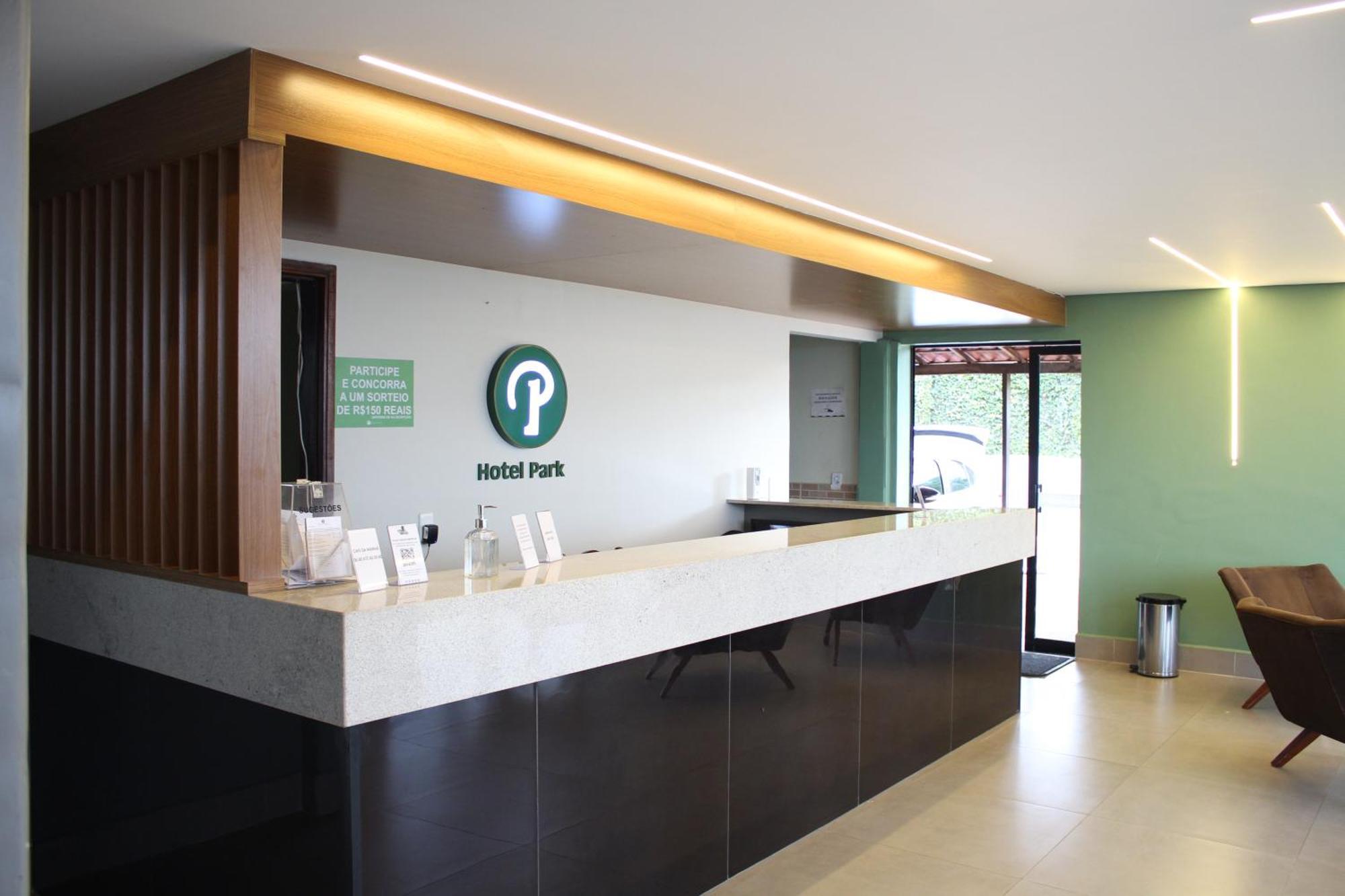 Hotel Park Valparaiso de Goias Екстериор снимка