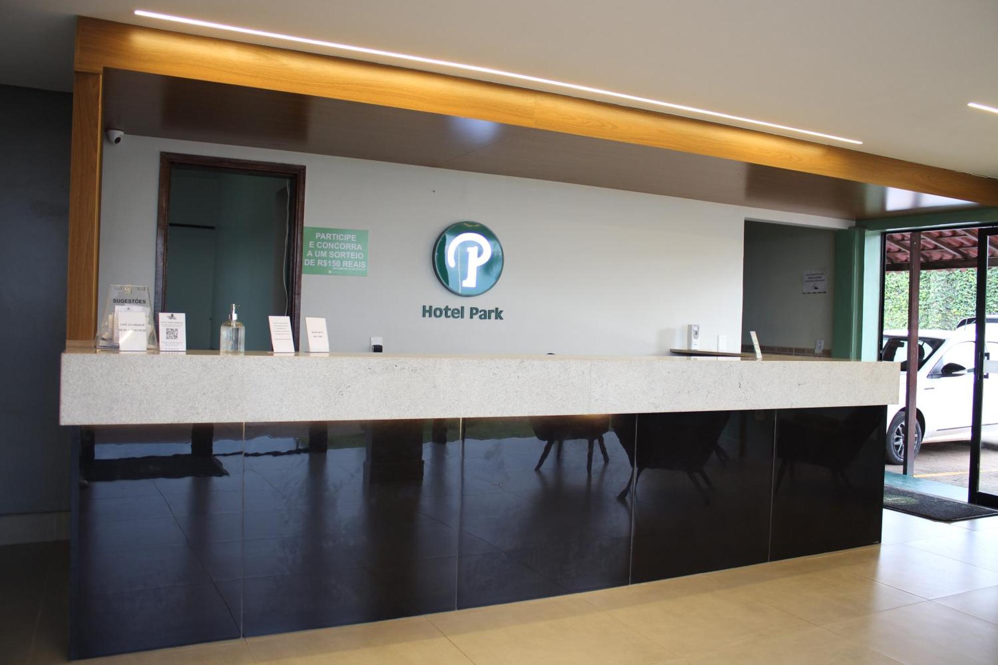 Hotel Park Valparaiso de Goias Екстериор снимка