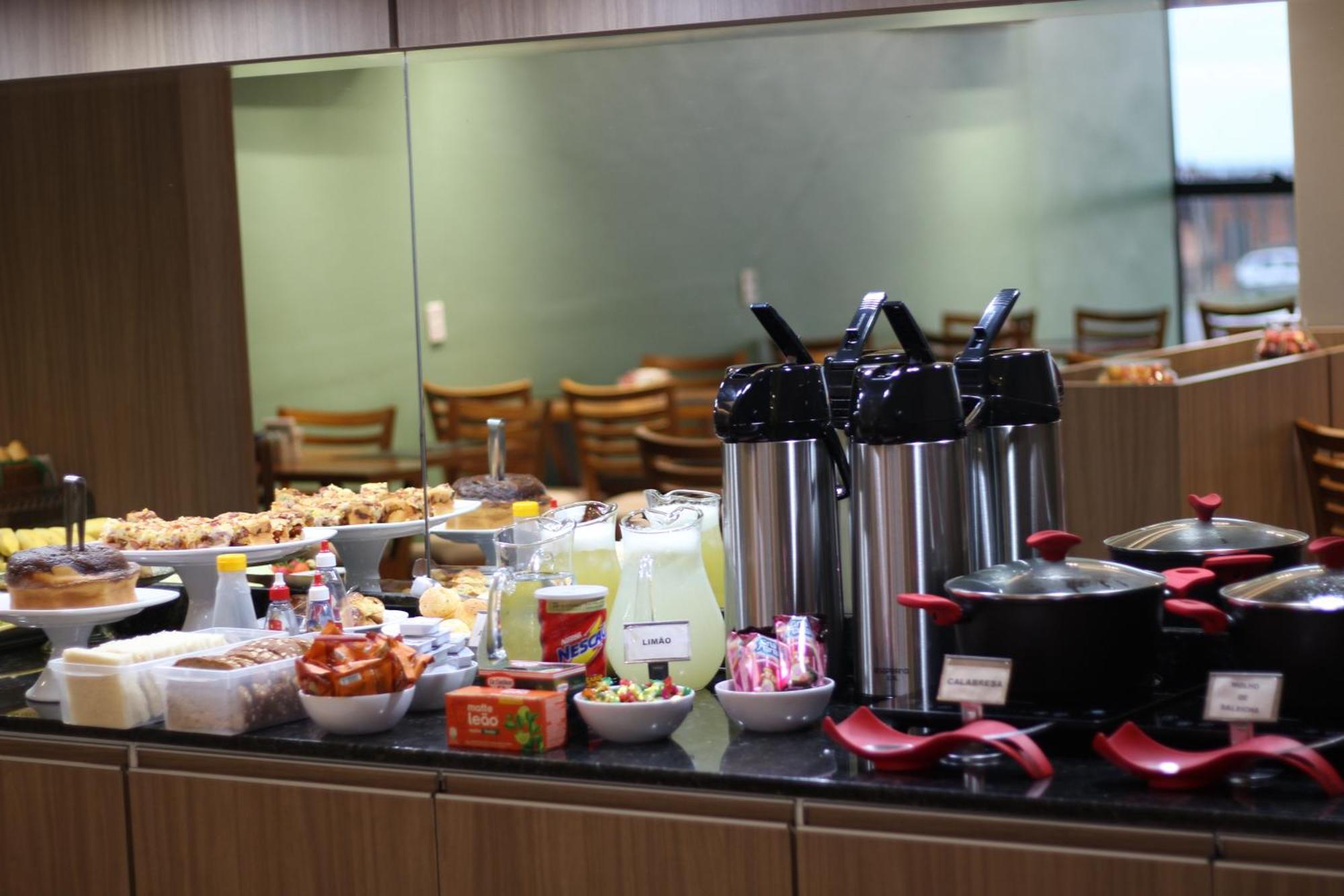 Hotel Park Valparaiso de Goias Екстериор снимка